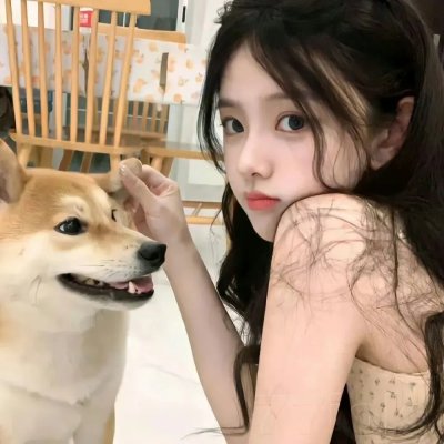 玻璃橱窗中的姑娘